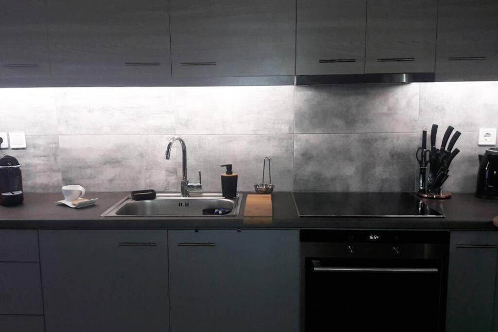 דירות אתונה Elegant & Charming Apt. In The Hilton Area מראה חיצוני תמונה