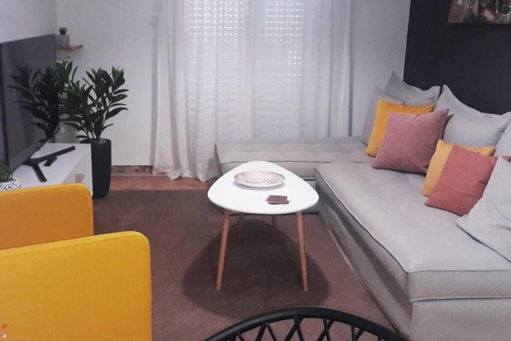 דירות אתונה Elegant & Charming Apt. In The Hilton Area מראה חיצוני תמונה