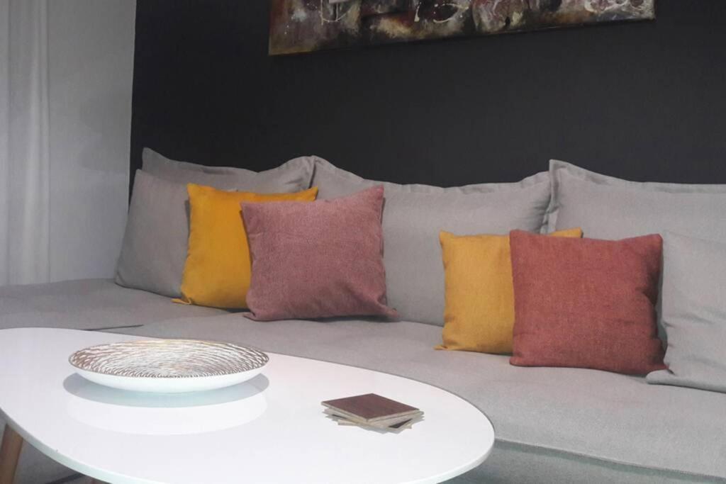 דירות אתונה Elegant & Charming Apt. In The Hilton Area מראה חיצוני תמונה